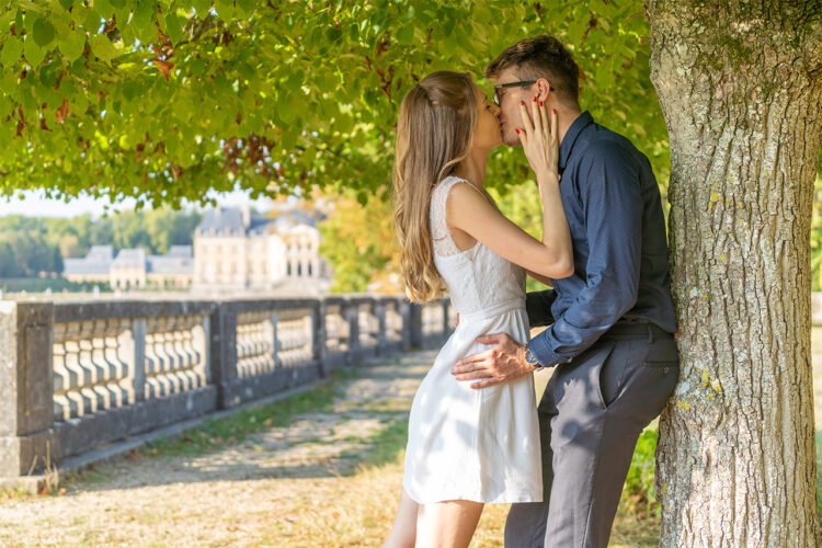 Photo-couple-vaux-le-vicomte